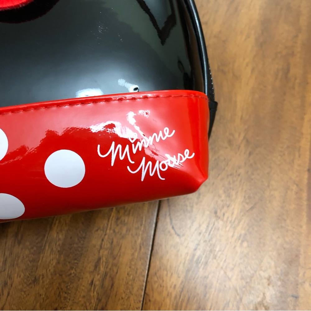NWT Minnie Mouse makeup bag - Picture 5 of 8